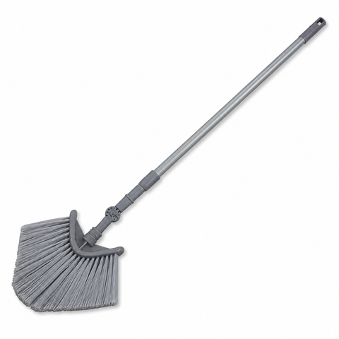 Cepillo triangular extensible para techos y esquinas sobre fondo blanco