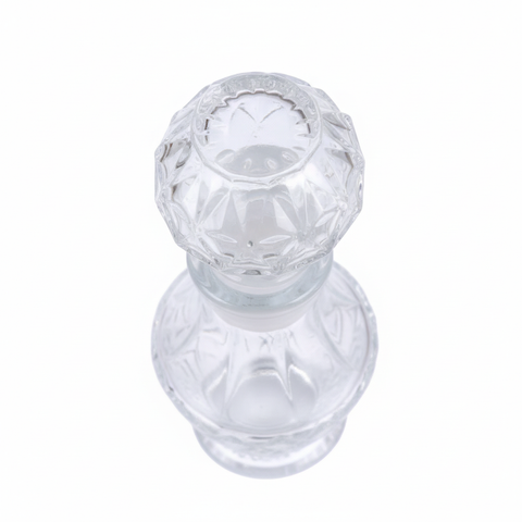 Mini licorera de cristal facetado - detalle del tapón